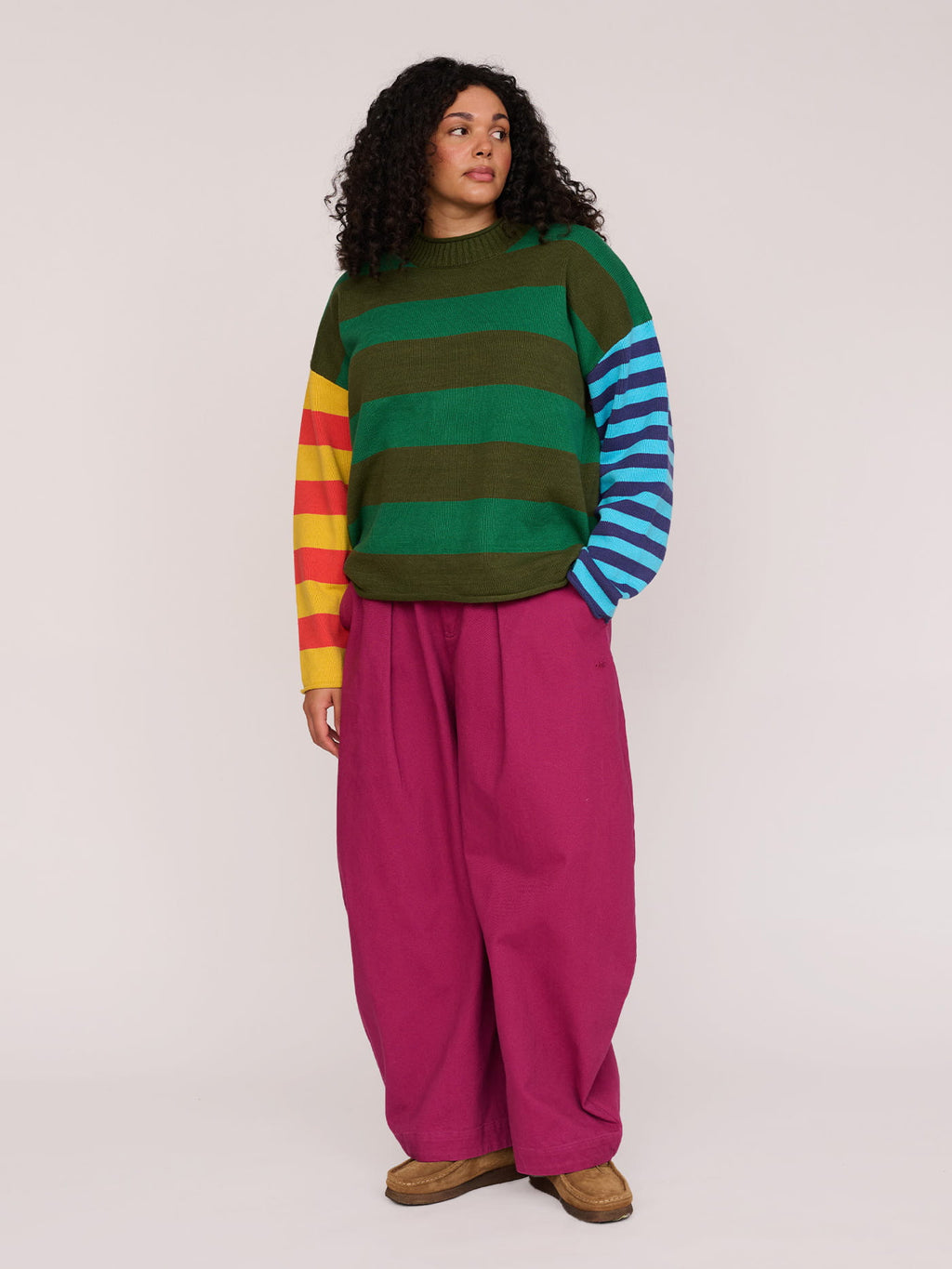 model:Elena wears size XXL and is 5’10”