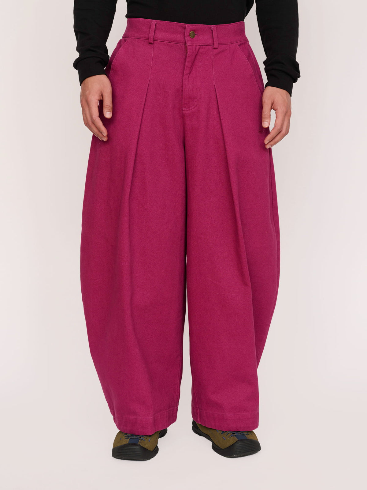 Collection-men-landing, collection-men-new-in-1, collection-men, collection-mens-trousers, collection-mens-bottoms, model:Andrew wears size S and is 5’11”