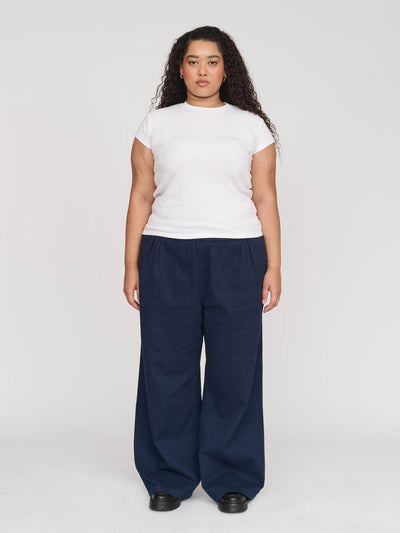 collection-curve, model:Zaynab wears size XXL and is 5’8”