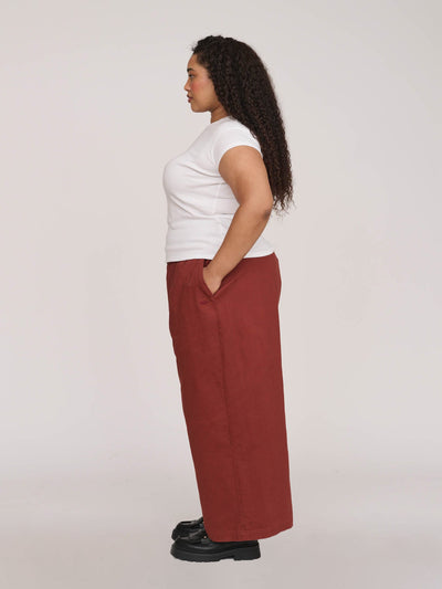 model:Zaynab wears size XXL and is 5’8”