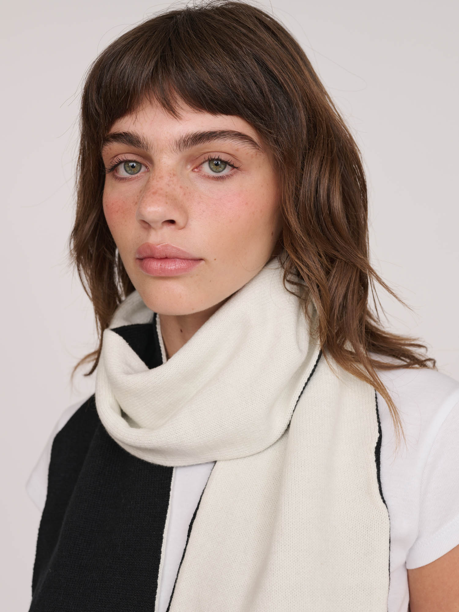 Hand In Hand Scarf – Lazy Oaf