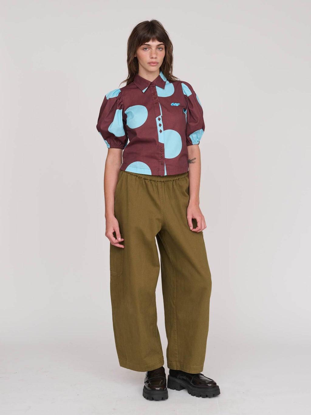 model:Molly wears size 8 and is 5’ 7”