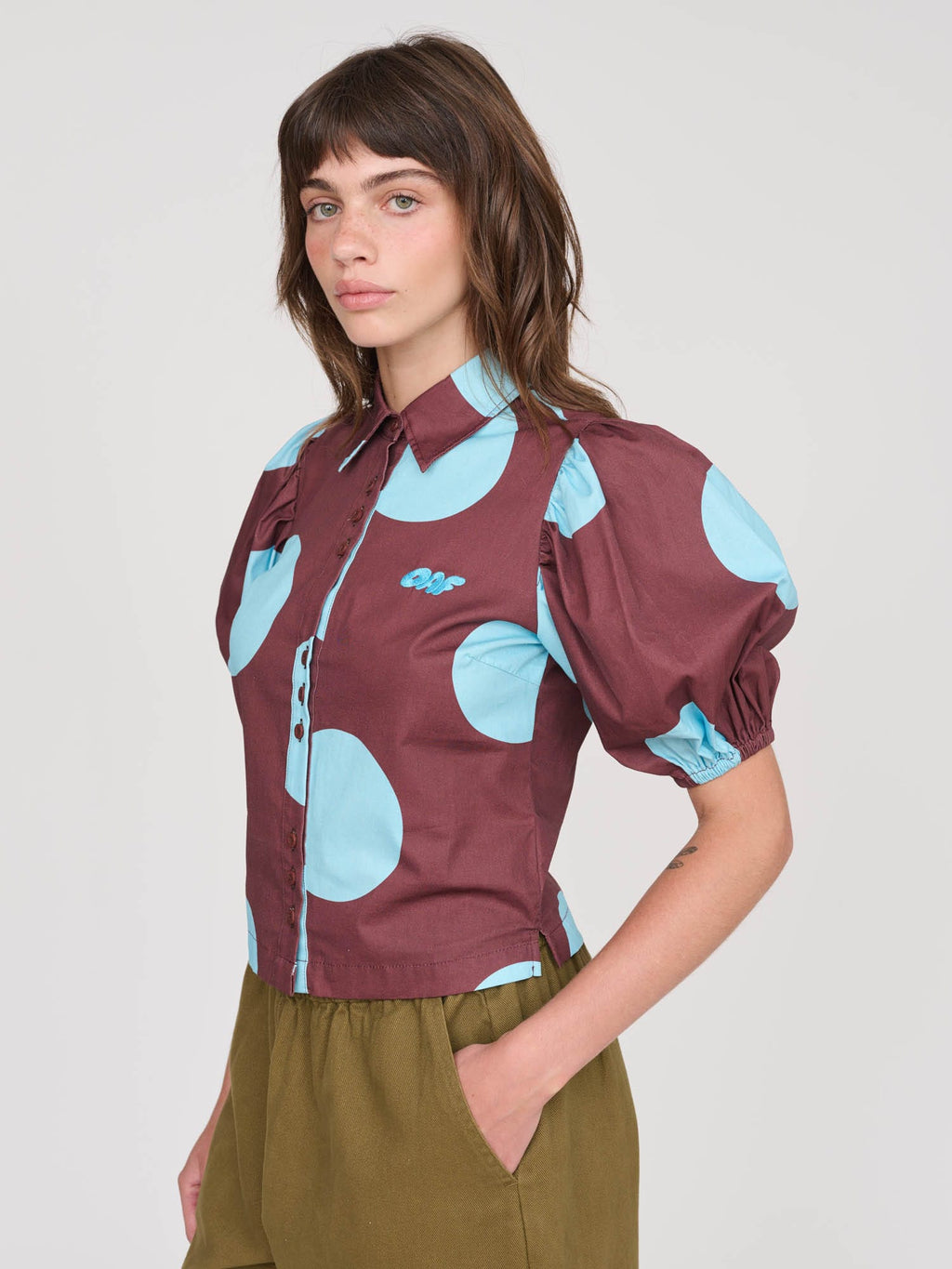 model:Molly wears size 8 and is 5’ 7”