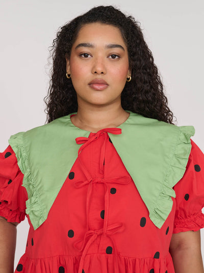 model:Zaynab wears size XXL and is 5’8”