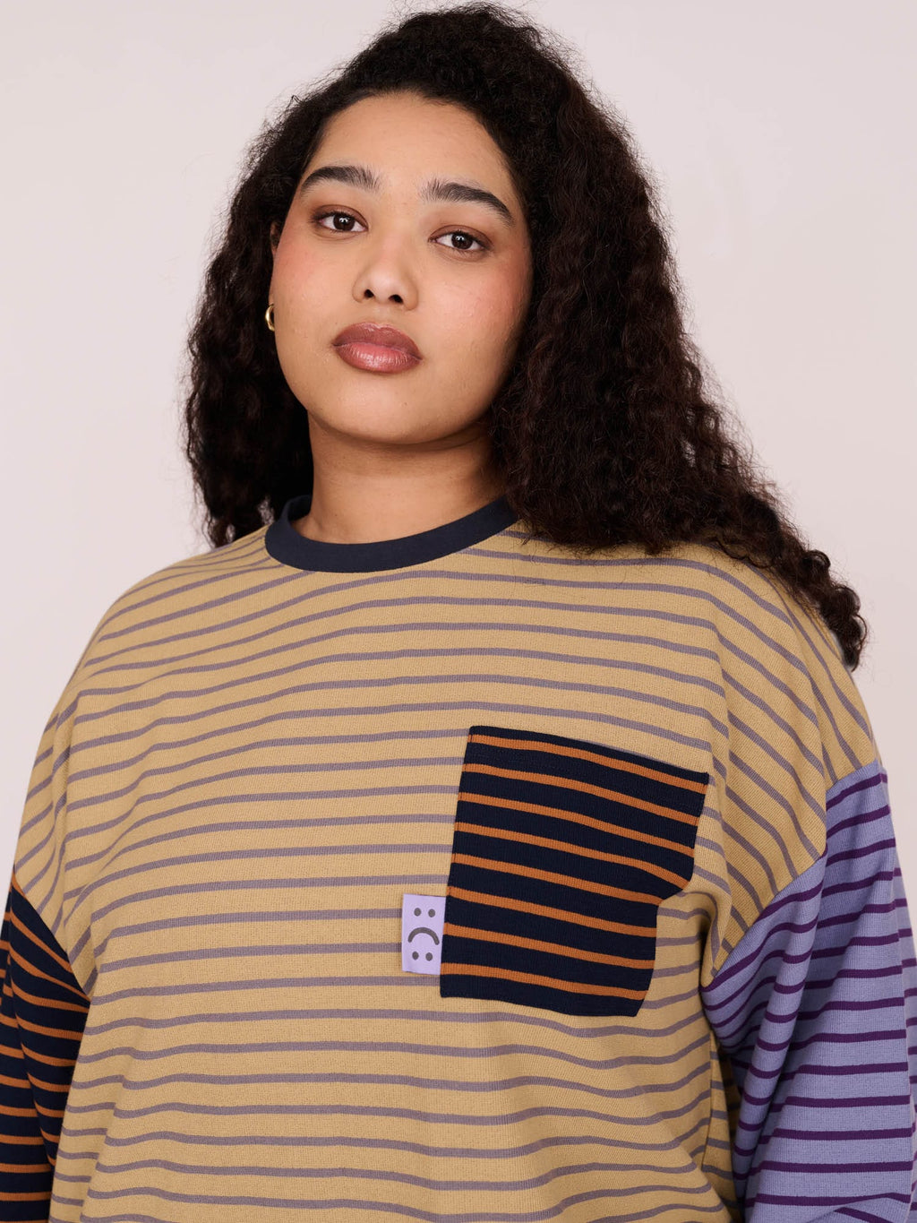 model:Zaynab wears size XXL and is 5’8”