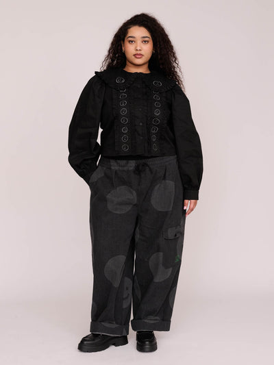 collection-curve, model:Zaynab wears size XXL and is 5’8”