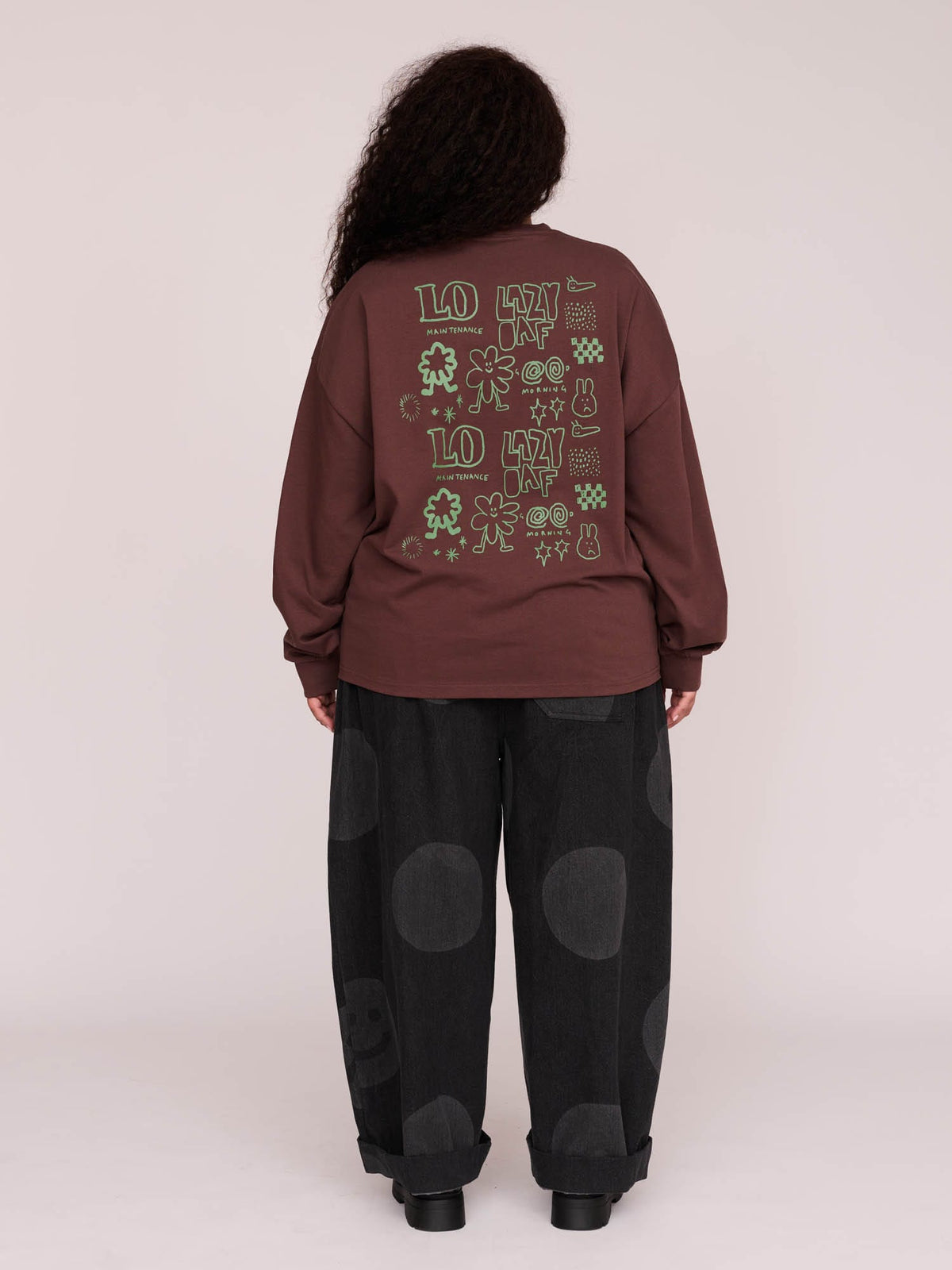 model:Zaynab wears size XXL and is 5’8”
