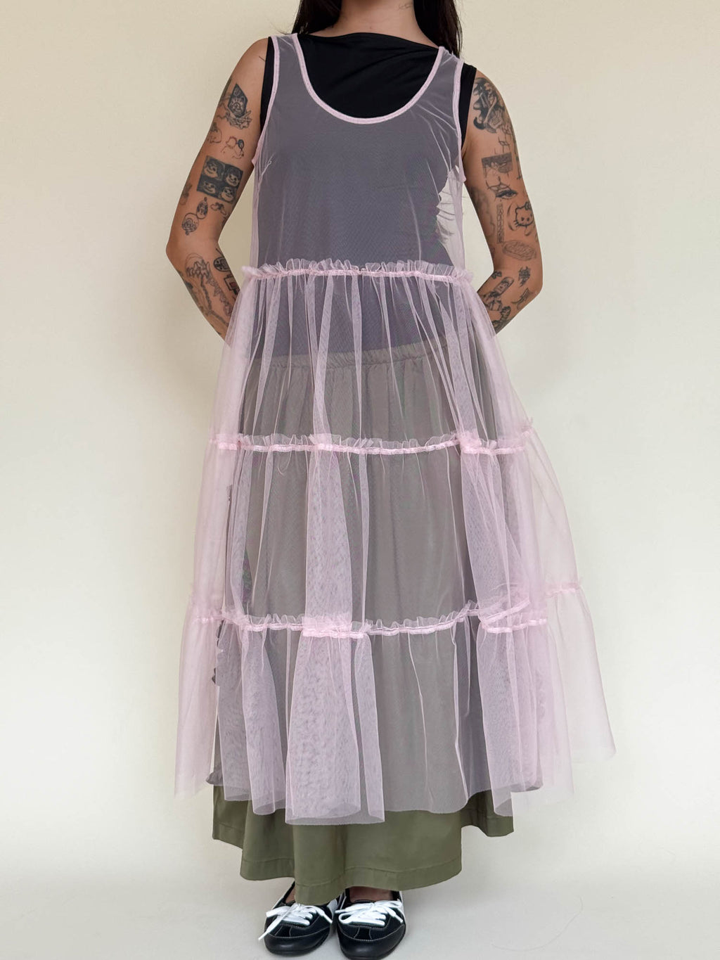 model:Kerethika wears size S and is 5’ 7”