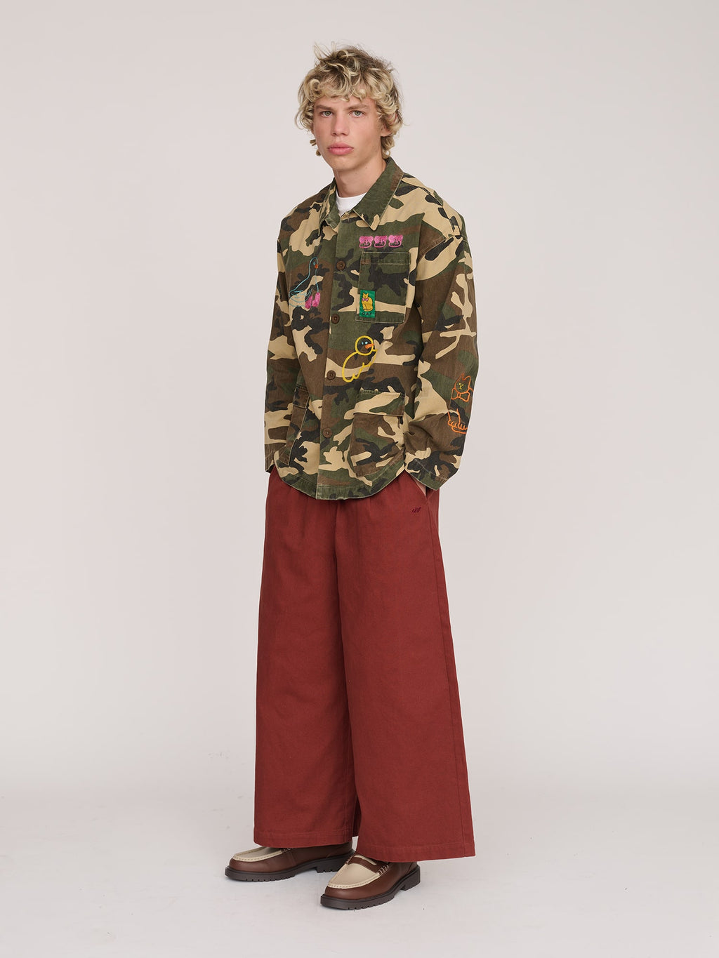 model:Max wears size L and is 6’1”