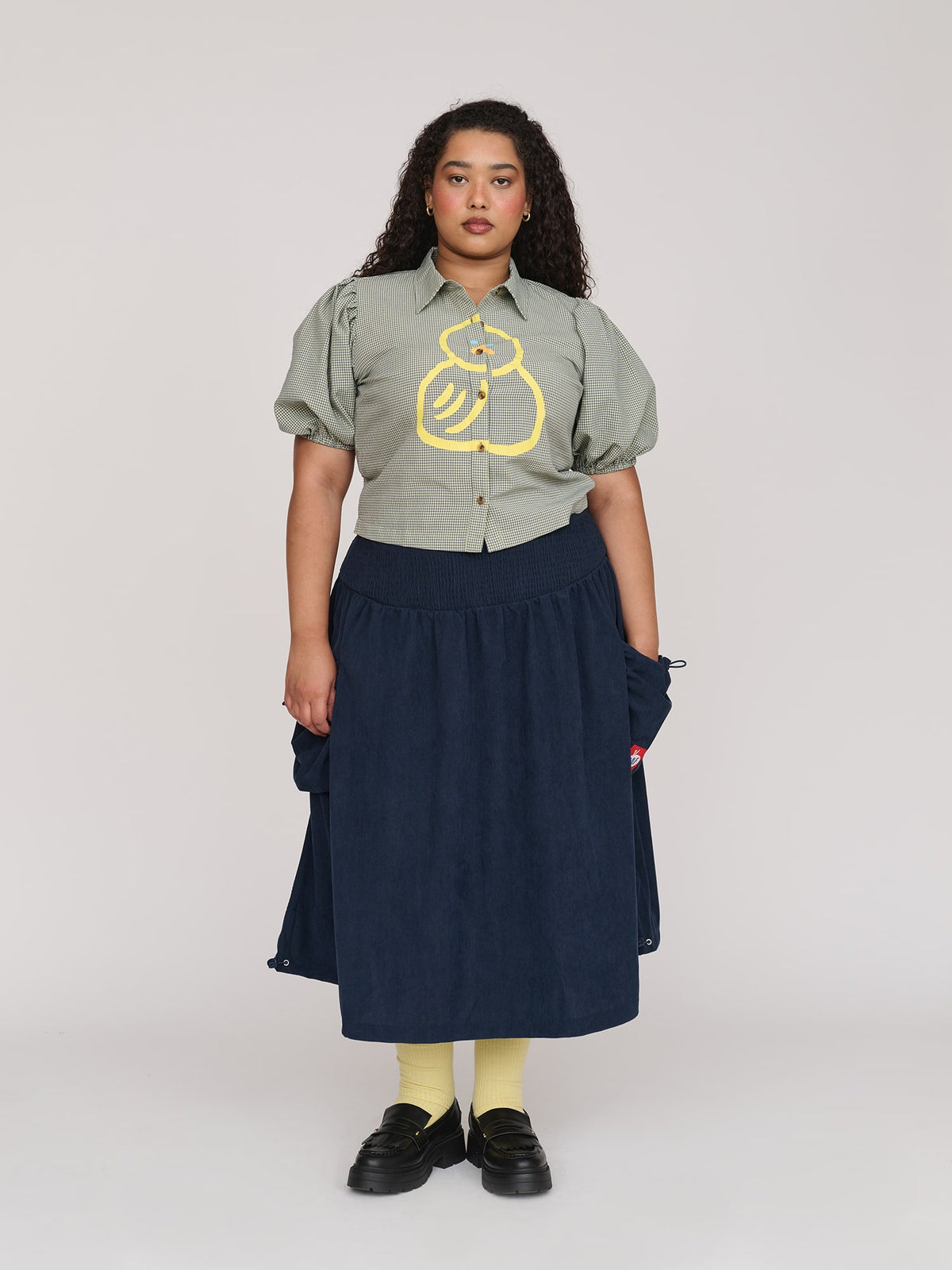 model:Zaynab wears size XXL and is 5’8”