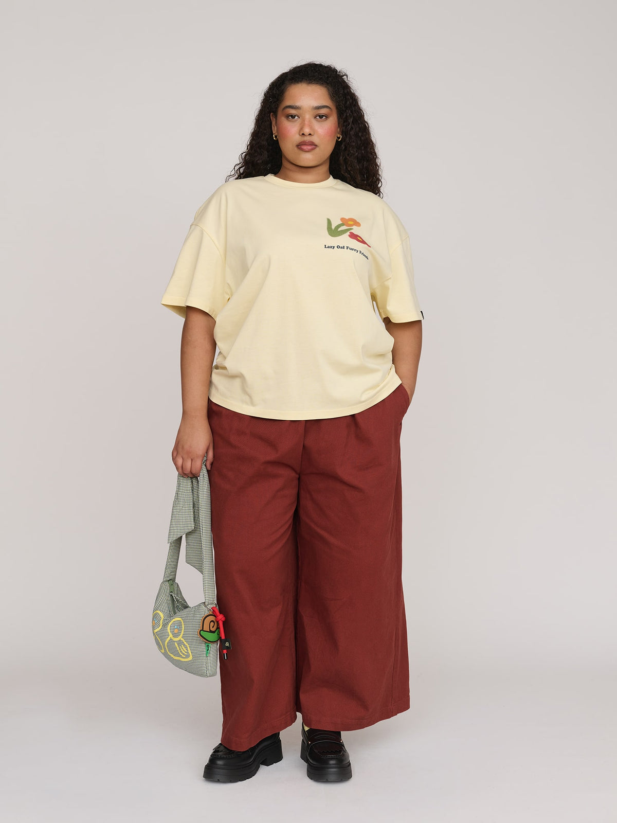 collection-curve, model:Zaynab wears size XXL and is 5’8”