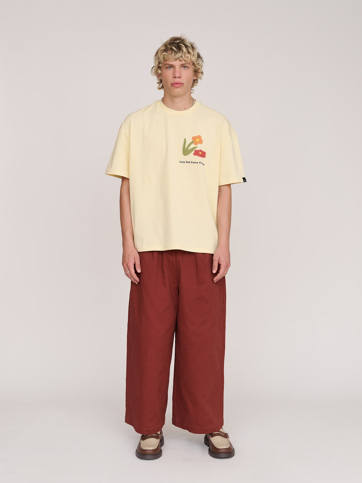model:Max wears size L and is 6’1”