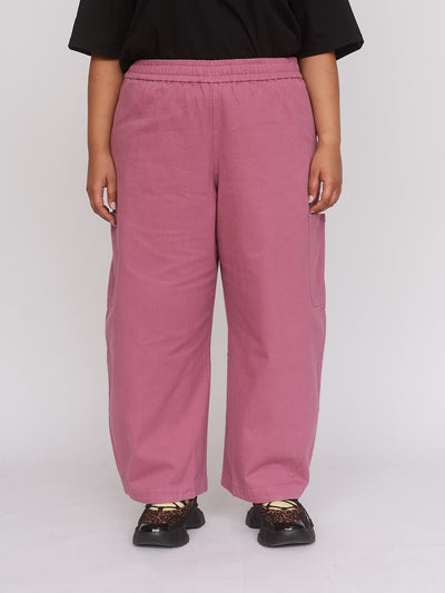 model:Zaynab wears size XXL and is 5’8”, collection-curve