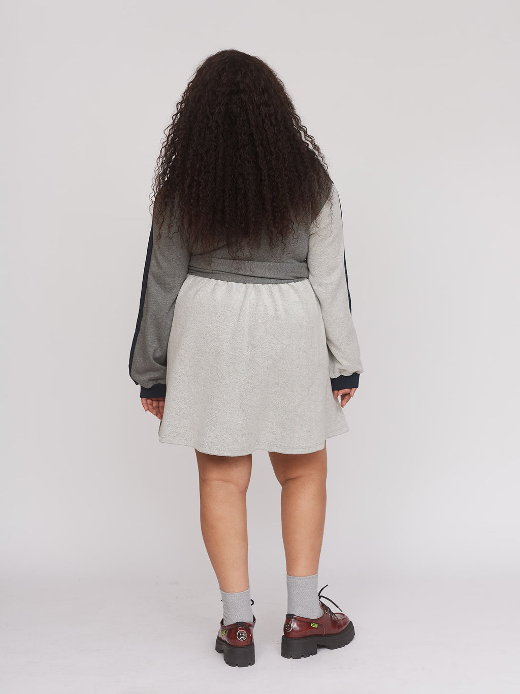 model:Zaynab wears size XXL and is 5’8”