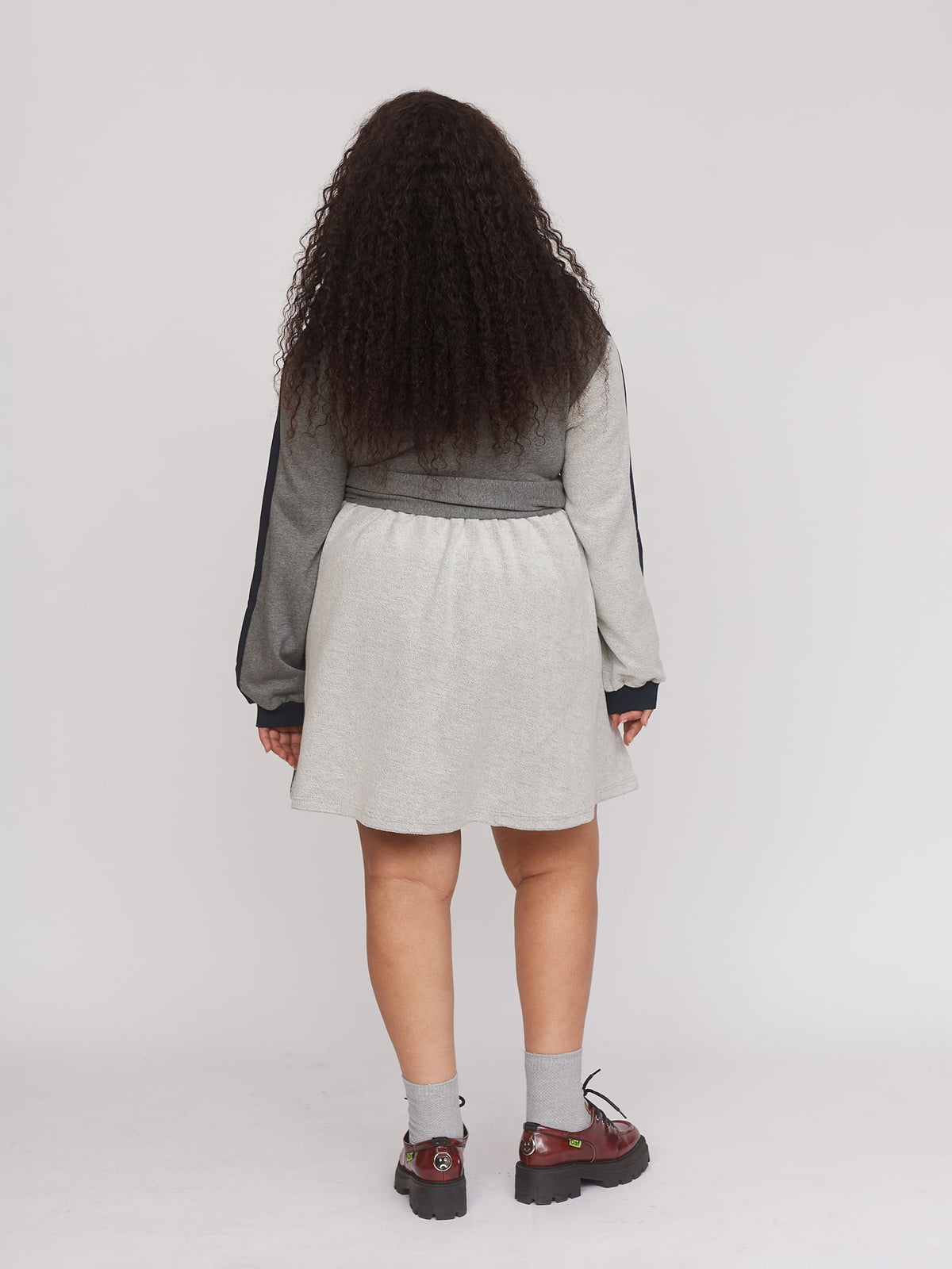 model:Zaynab wears size XXL and is 5’8”