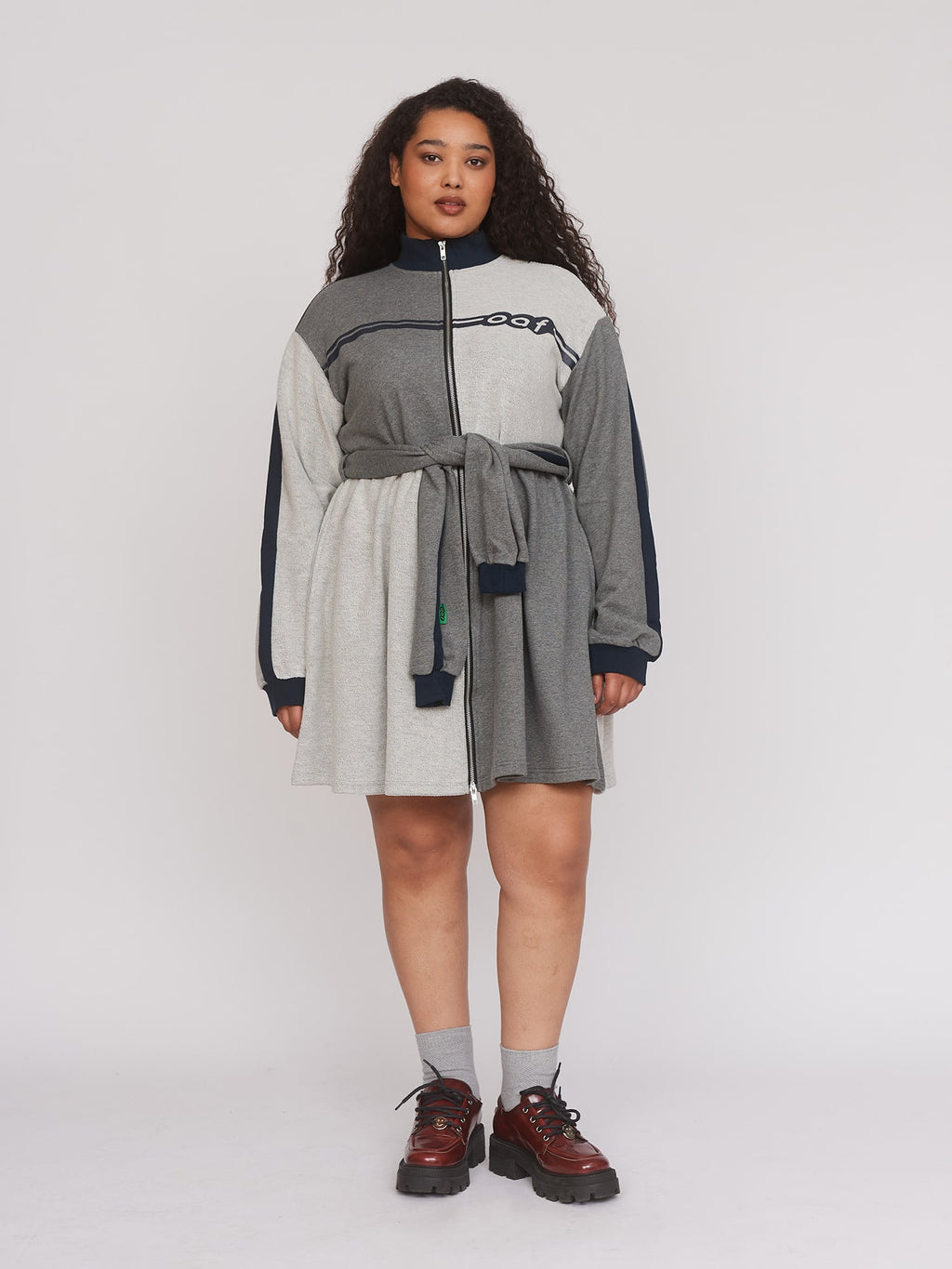 collection-curve, model:Zaynab wears size XXL and is 5’8”