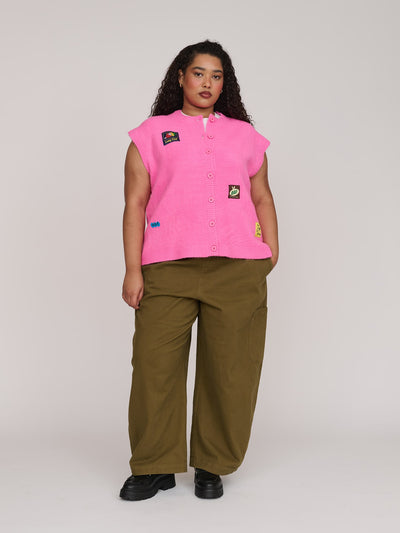 model:Zaynab wears size XXL and is 5’8”