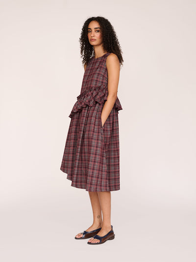 model:Furra wears size S and is 5’10”