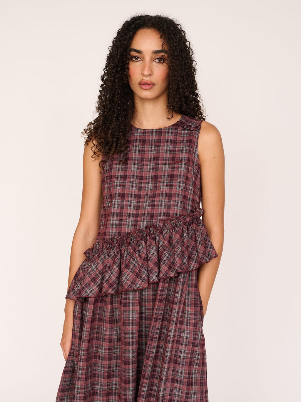 model:Furra wears size S and is 5’10”