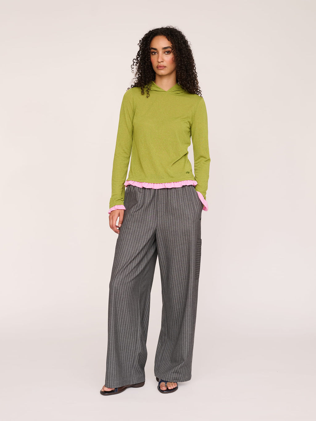 model:Furra wears size 8 and is 5’10”