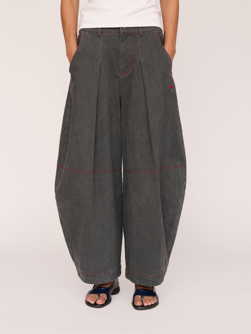 Collection-women-landing, collection-women-new-in-1, collection-women-trousers, collection-bottoms, model:Furra wears size S and is 5’10”