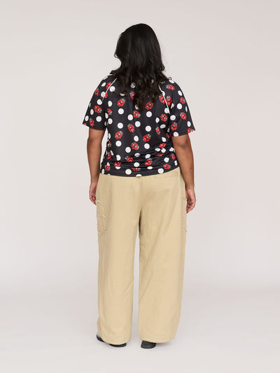 model:Sha wears size XXL and is 5’9”