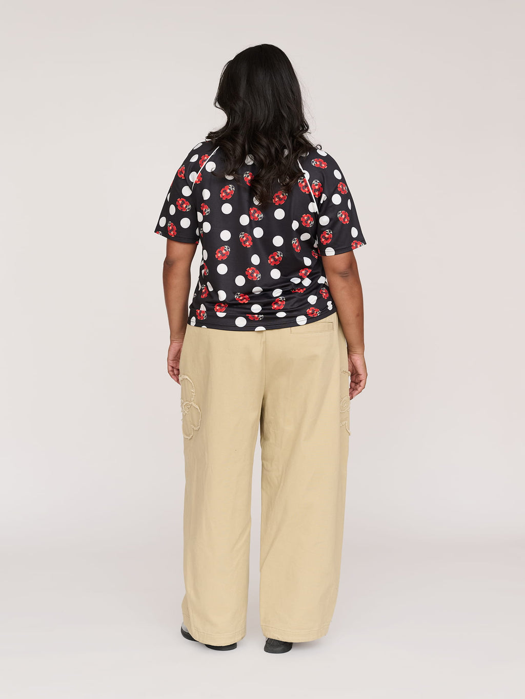 model:Sha wears size XXL and is 5’9”