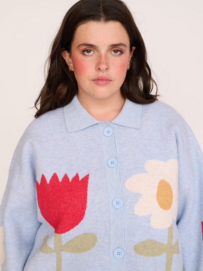 model:Bella wears size XXL and is 5’10”