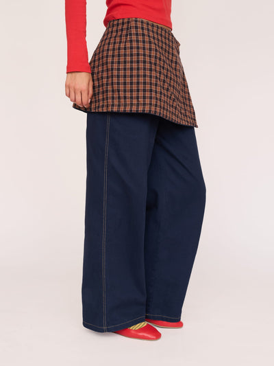 model:Furra wears size 8 and is 5’10”