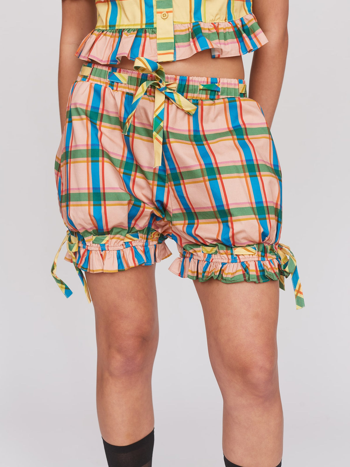 collection-curve, collection-womens-skirts,
model:Seren wears size S and is 5’8”