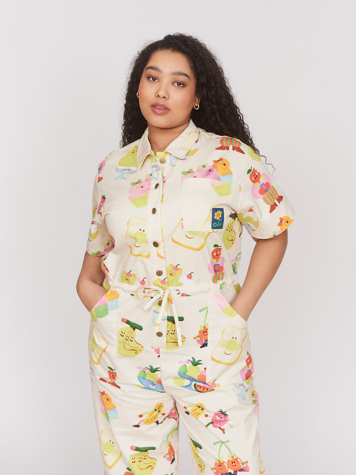 model:Zaynab wears size XXL and is 5’8”