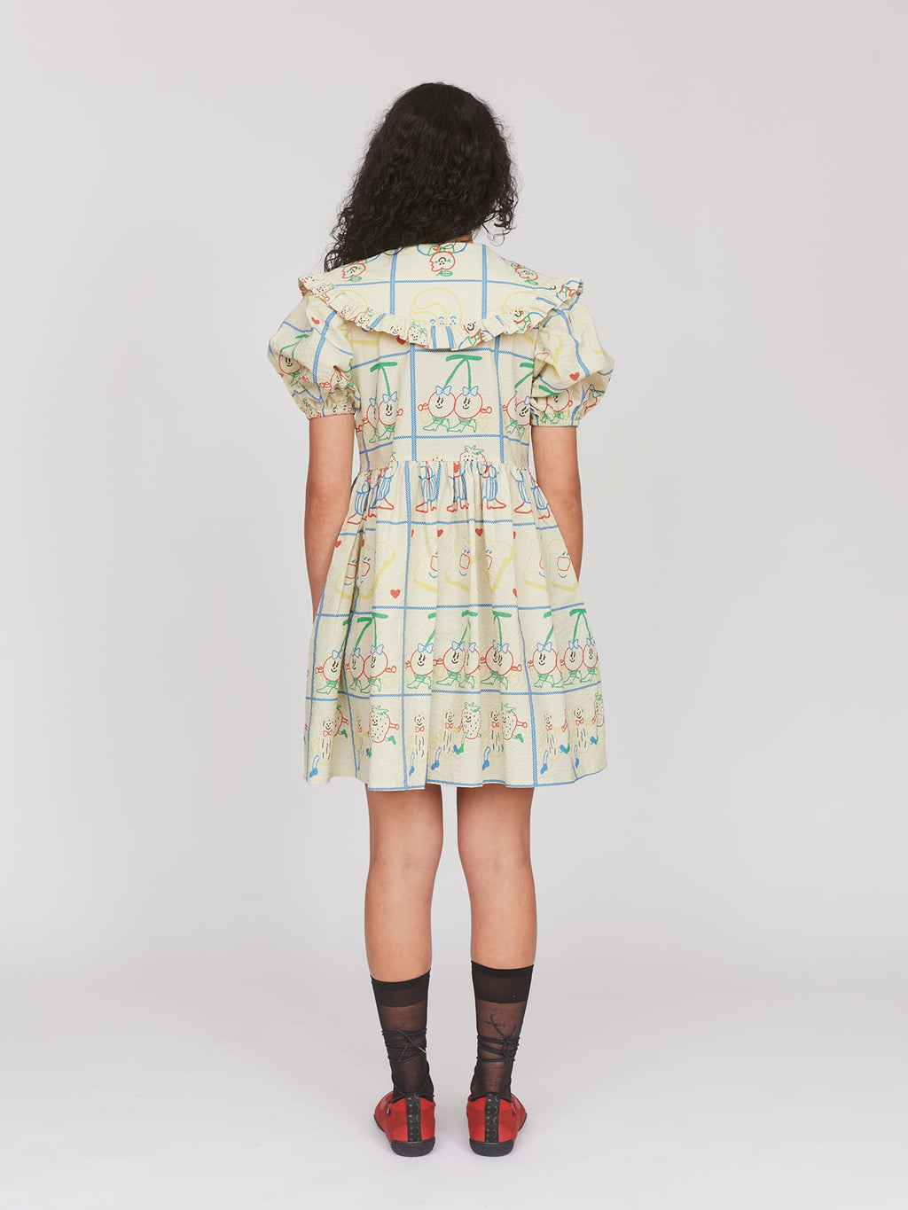 model:Seren wears size S and is 5’8”