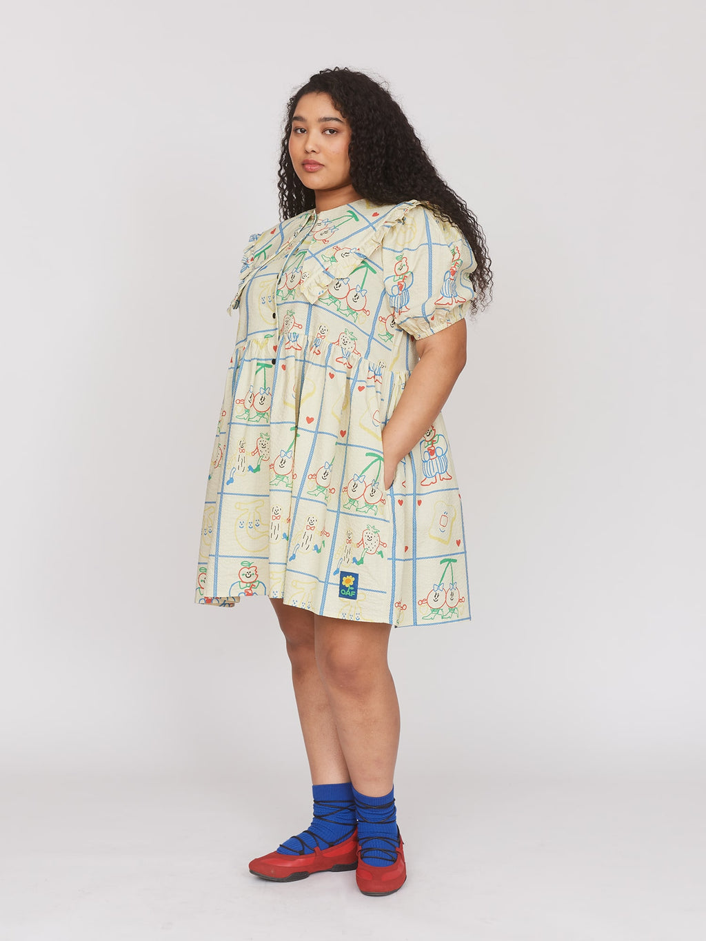 model:Zaynab wears size XXL and is 5’8”