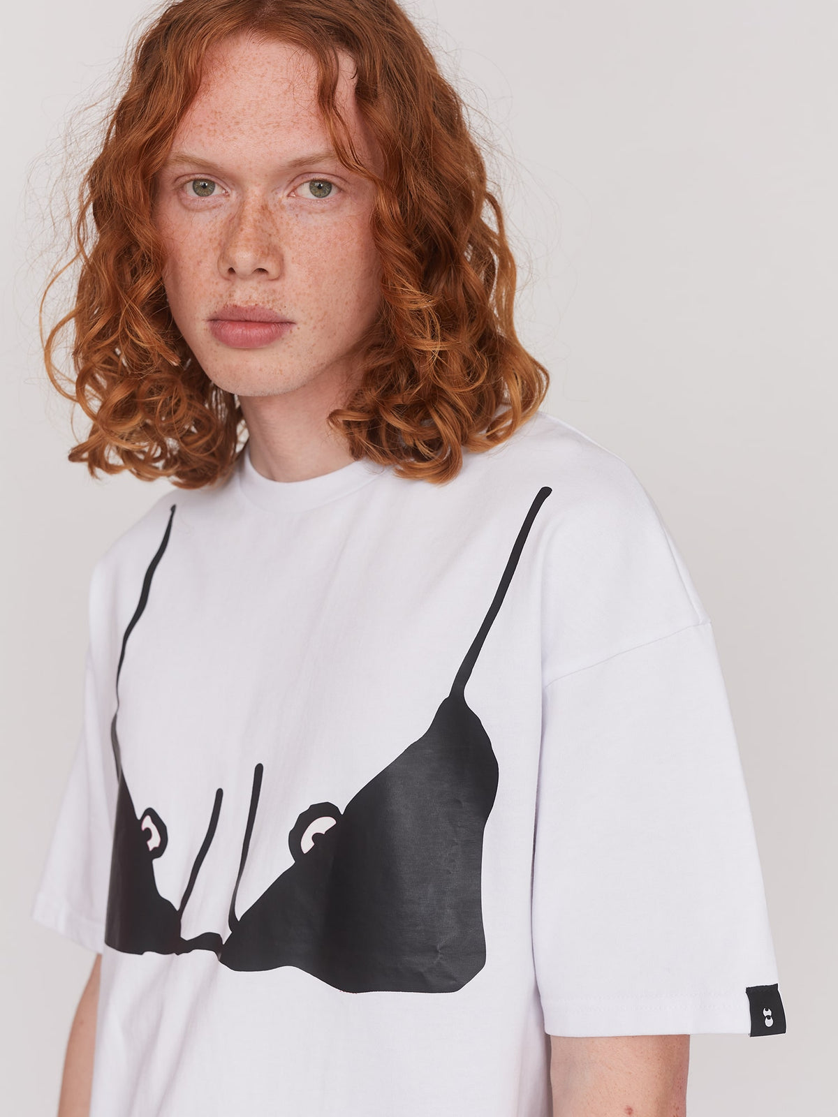 model:Archie wears size S and is 6’1”