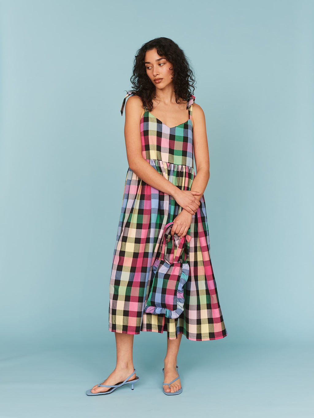 Collection-women-landing, collection-women-new-in-1, collection-womens-dresses, model:Seren wears size S and is 5’8”
