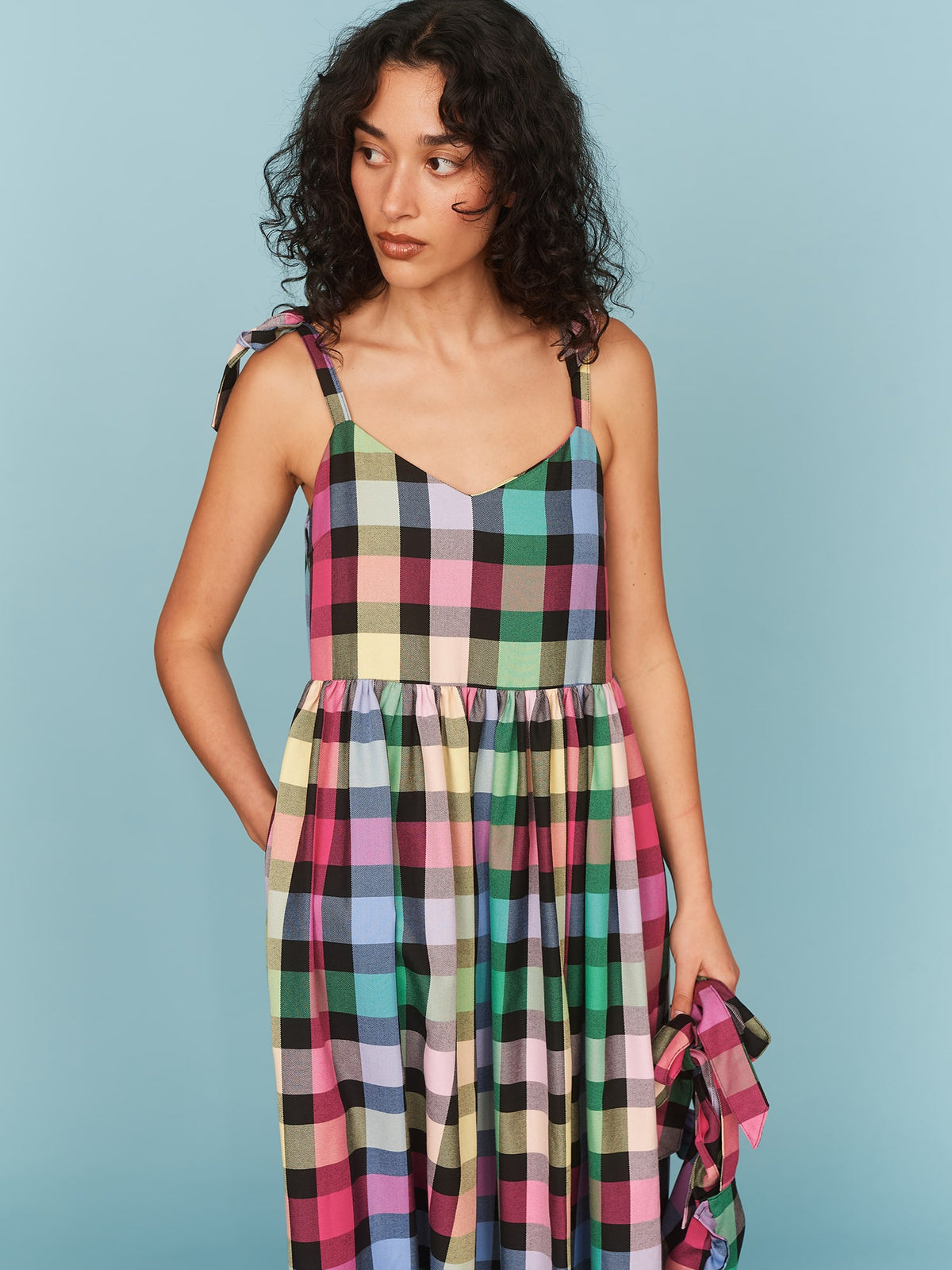 model:Seren wears size S and is 5’8”