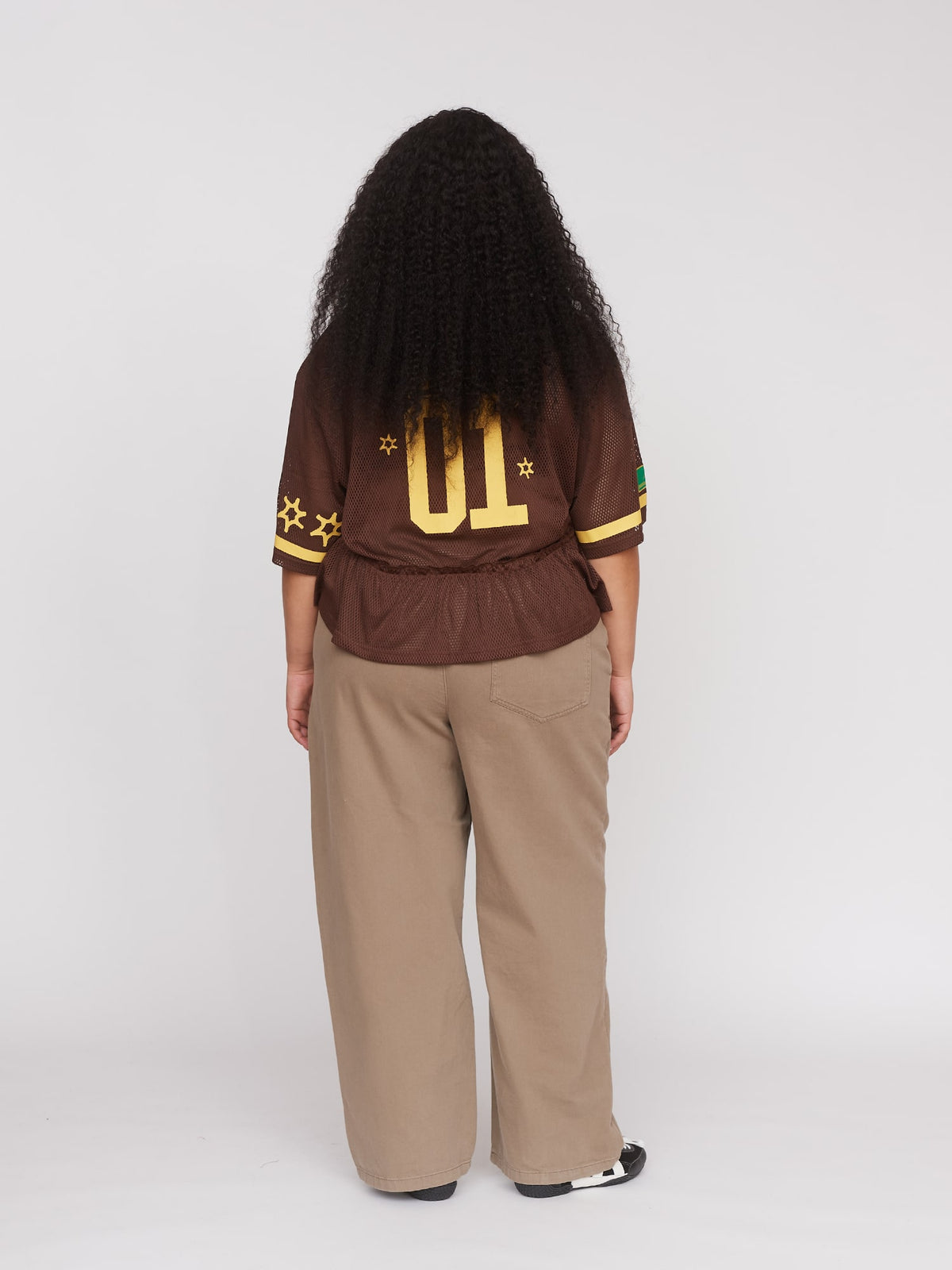 model:Zaynab wears size XXL and is 5’8”