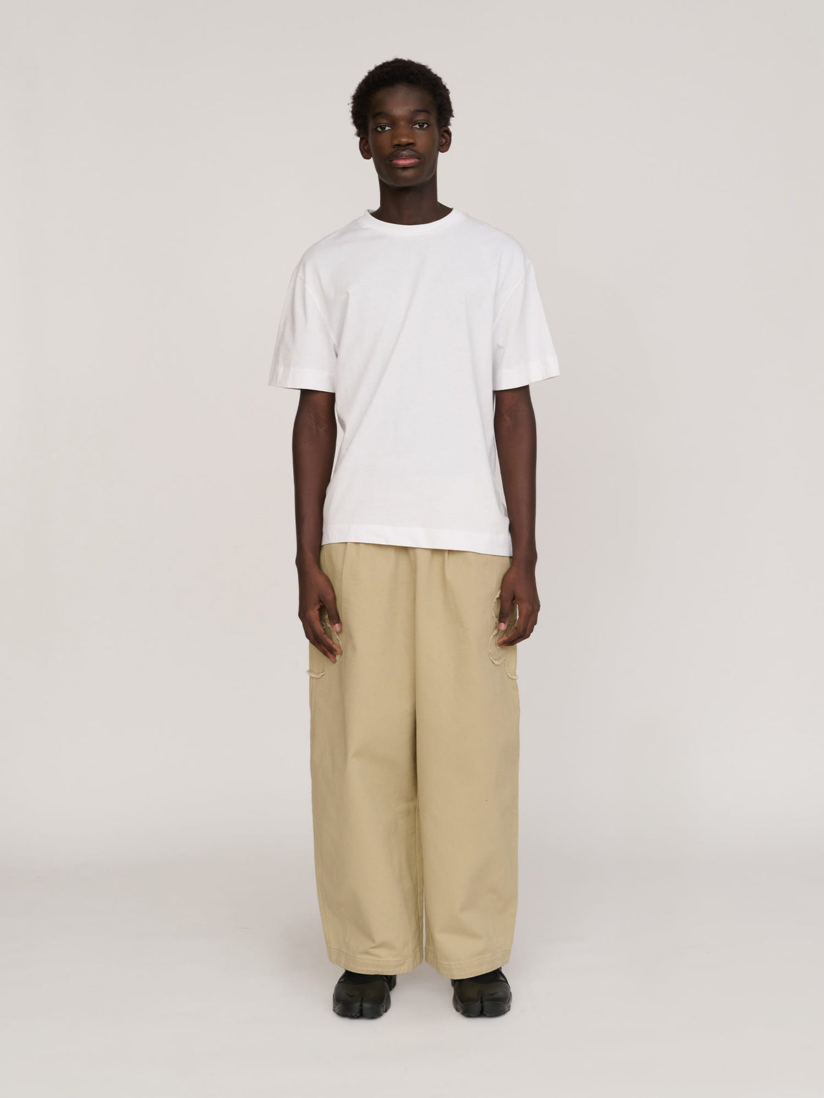 model:Elhadj wears size L and is 6’1”