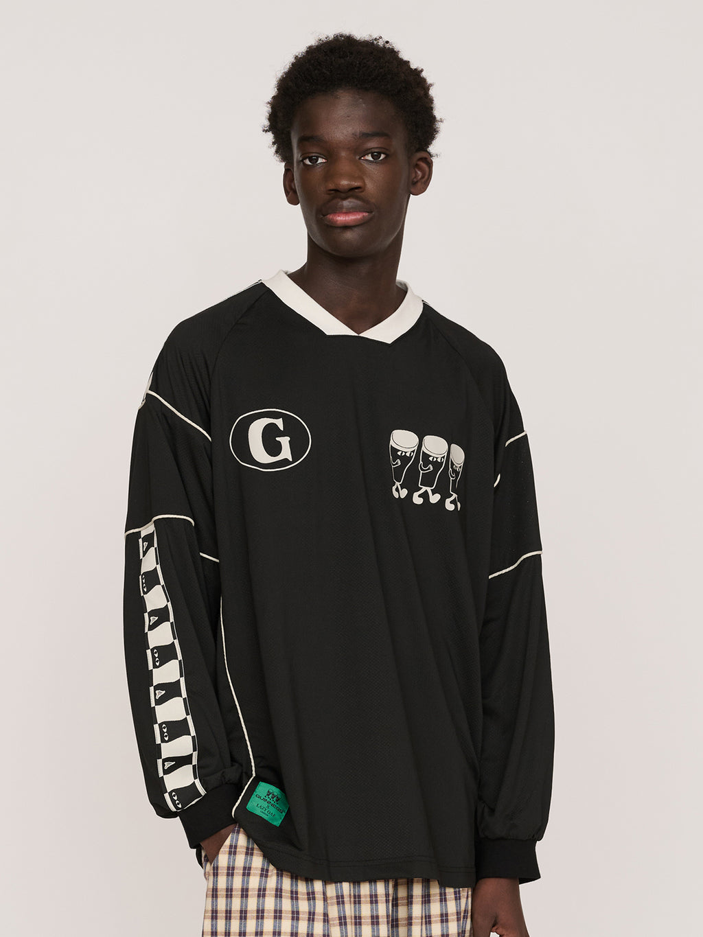 Collection-men-landing, collection-men-new-in-1, collection-men, collection-mens-t-shirts, collection-lazy-oaf-x-guinness, model:Elhadj wears size L and is 6’1”