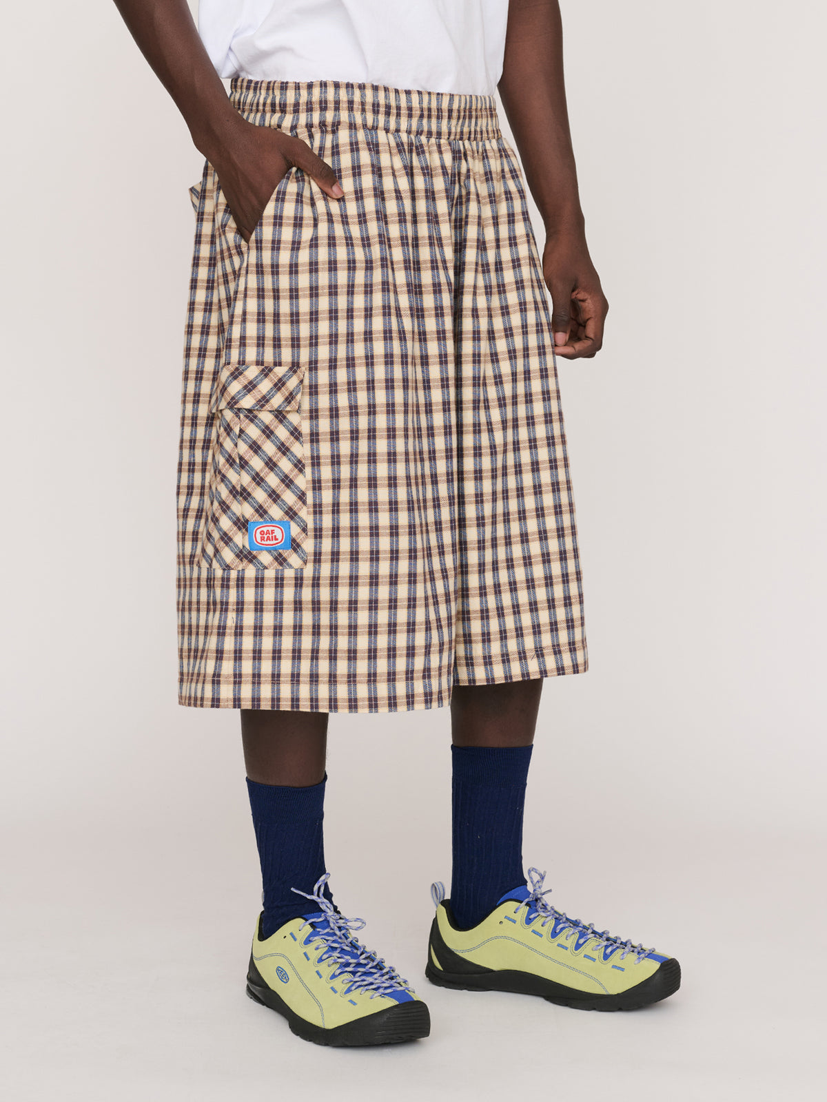model:Elhadj wears size L and is 6’1”