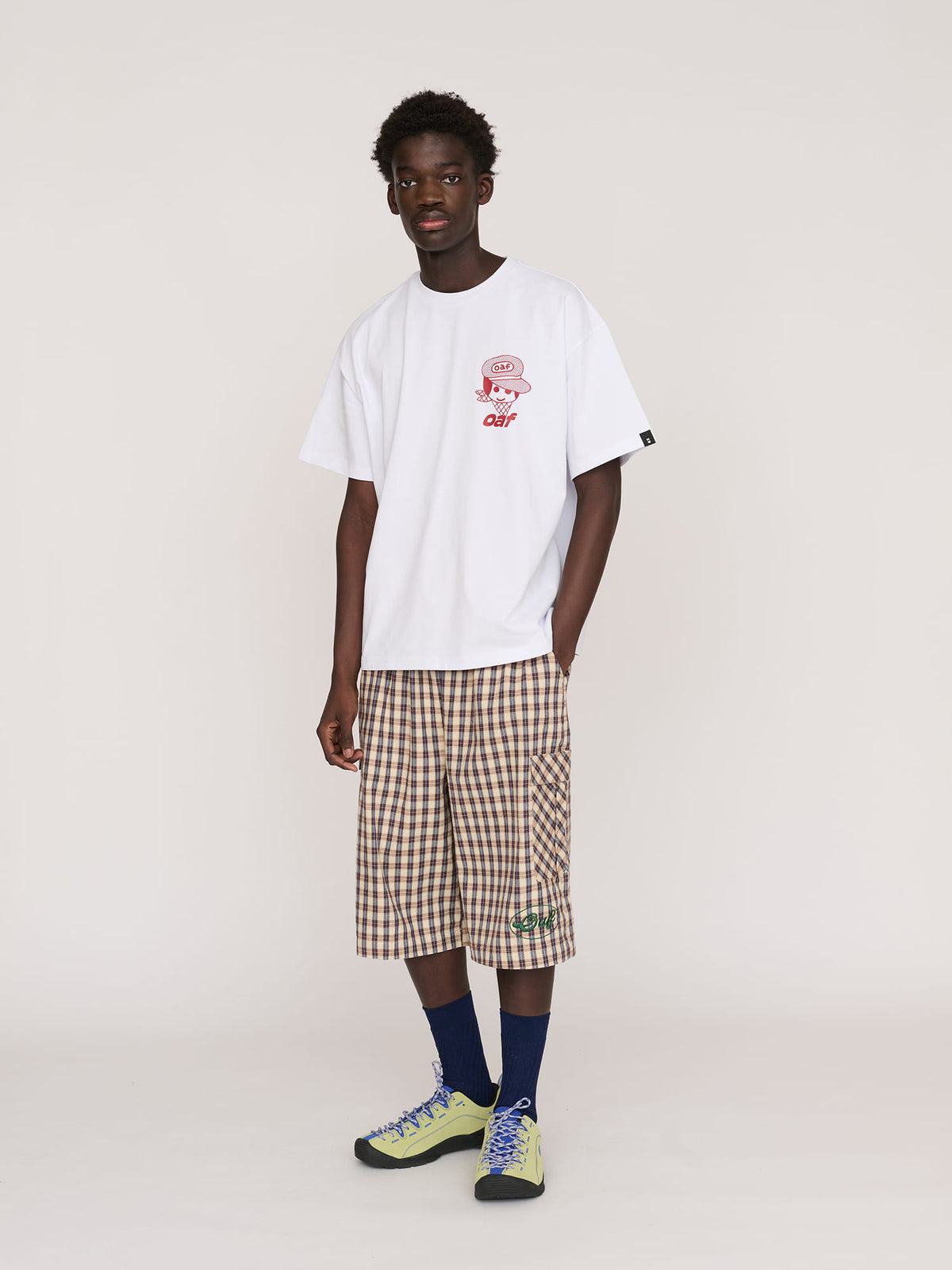 model:Elhadj wears size L and is 6’1”