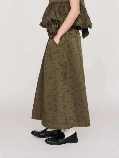 model:Jess wears size S and is 5’7”, 