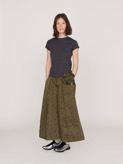 model:Jess wears size S and is 5’7”, 