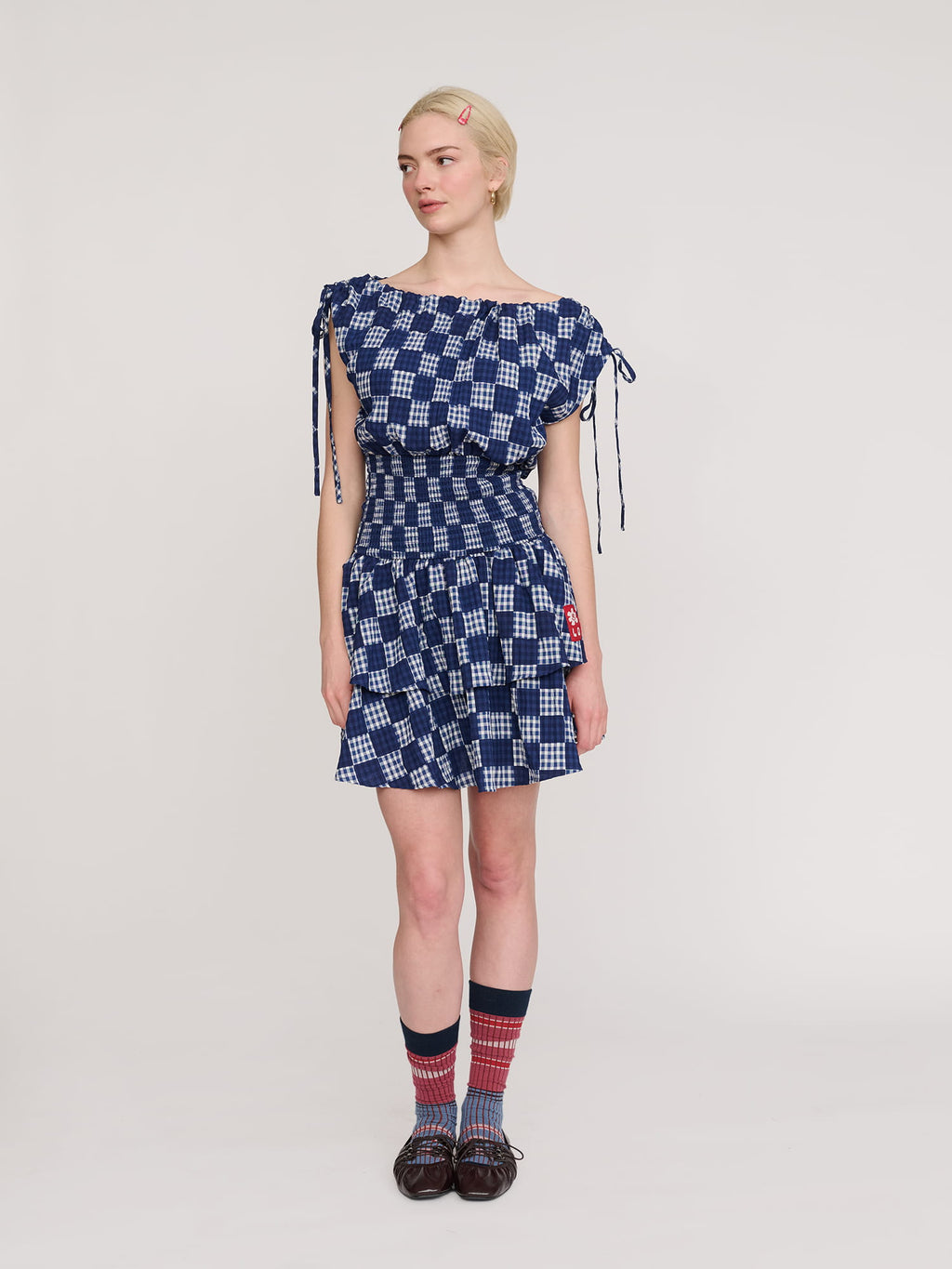 model:Emmie wears size 8 and is 5’6”