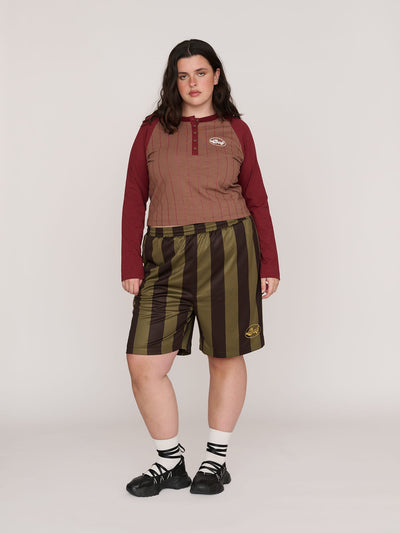 collection-curve, model:Bella wears size XXL and is 5’10”