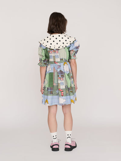 model:Jess wears size 8 and is 5’7”