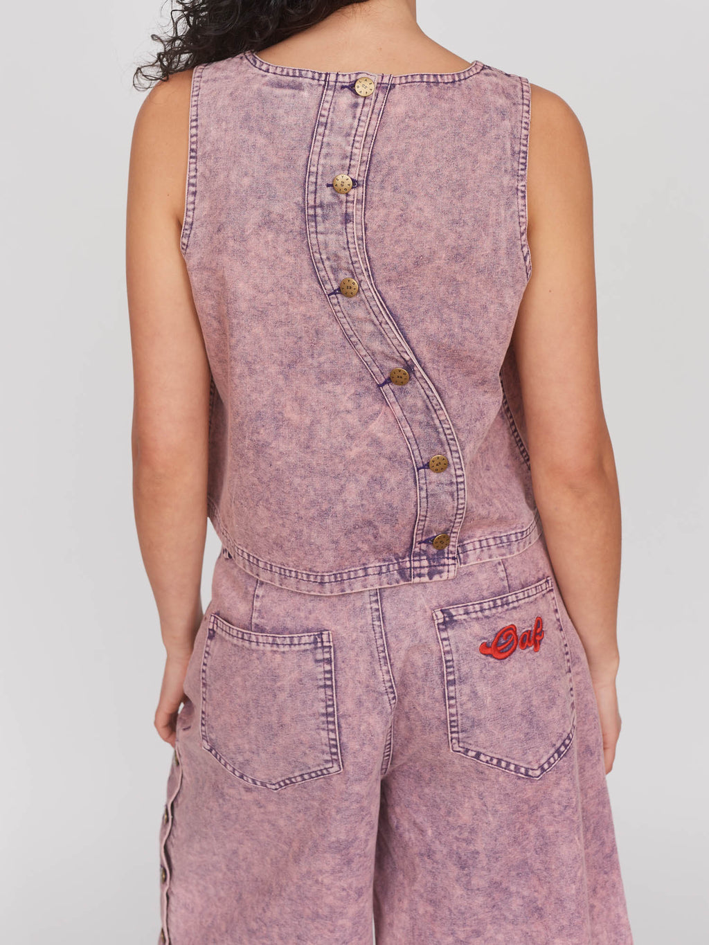 model:Seren wears size S and is 5’8”