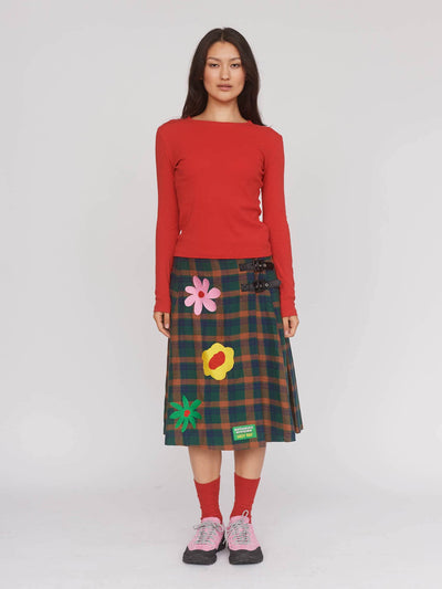 Collection-women-landing, collection-women-new-in-1, collection-all-skirts-dresses, model:Aira wears size 8 and is 5’9”