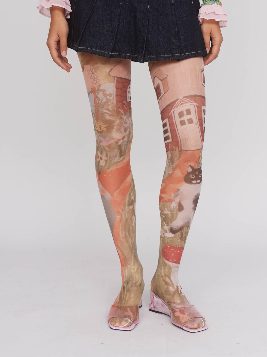 model:Aira wears size S/M and is 5’9”