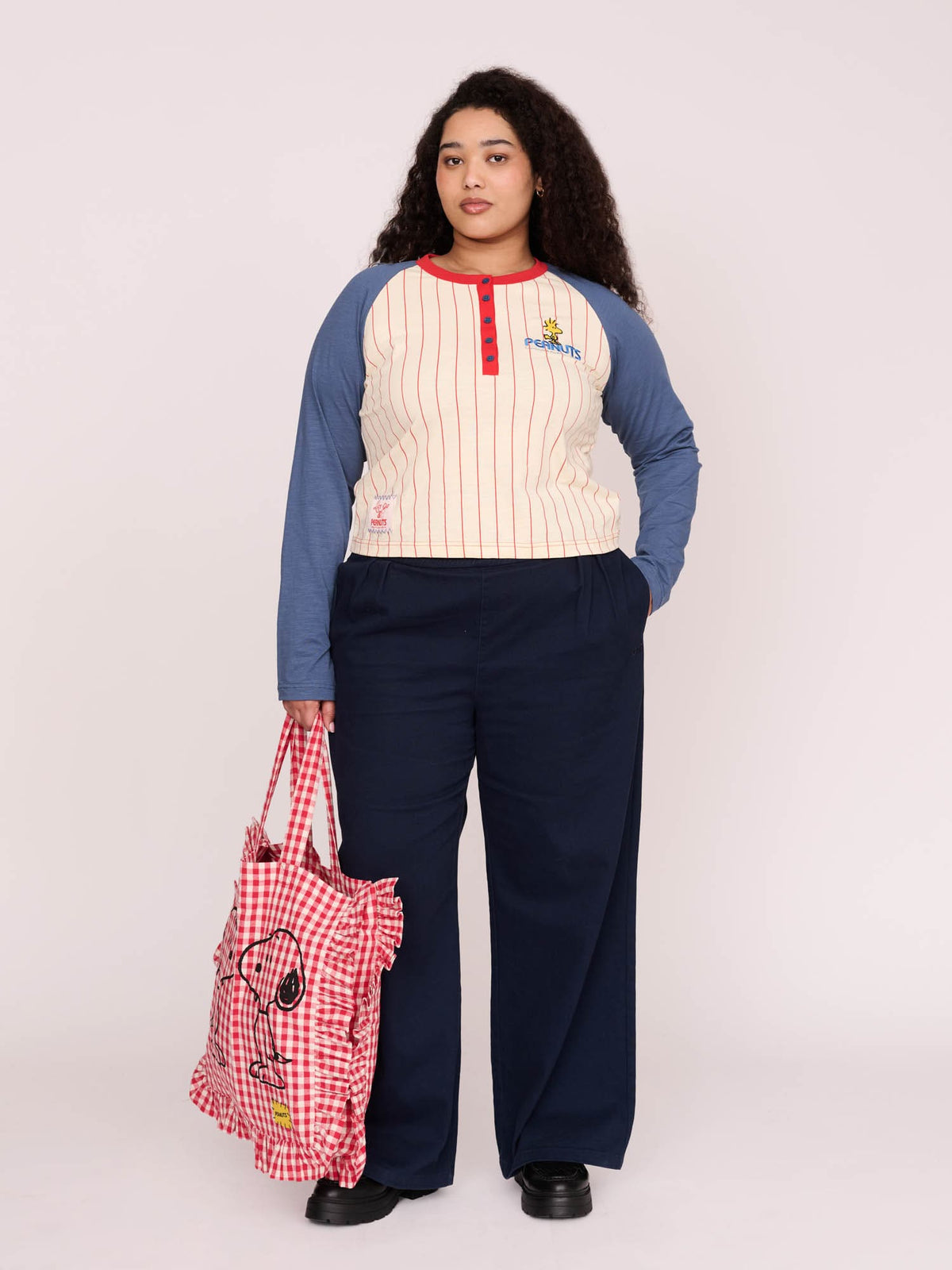 model:Zaynab wears size 18 and is 5’8”